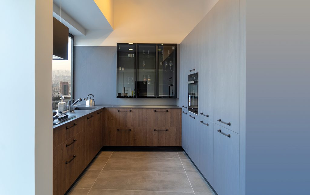 Ways to Use Glass in Your Kitchen Cabinets